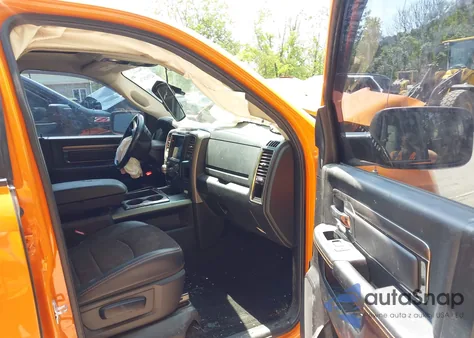 2015 Ram 1500 Sport z USA, uszkodzony, nr VIN 1C6RR7MT9FS701828